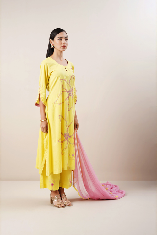 Amaltas Suit Set